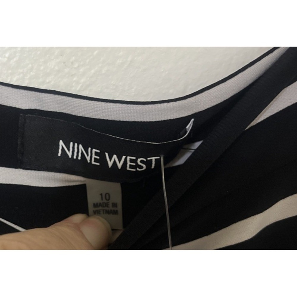 Nine West Maxi Dress Stretchy Black White Striped Cold Shoulder S/S Size 10 - Picture 8 of 8